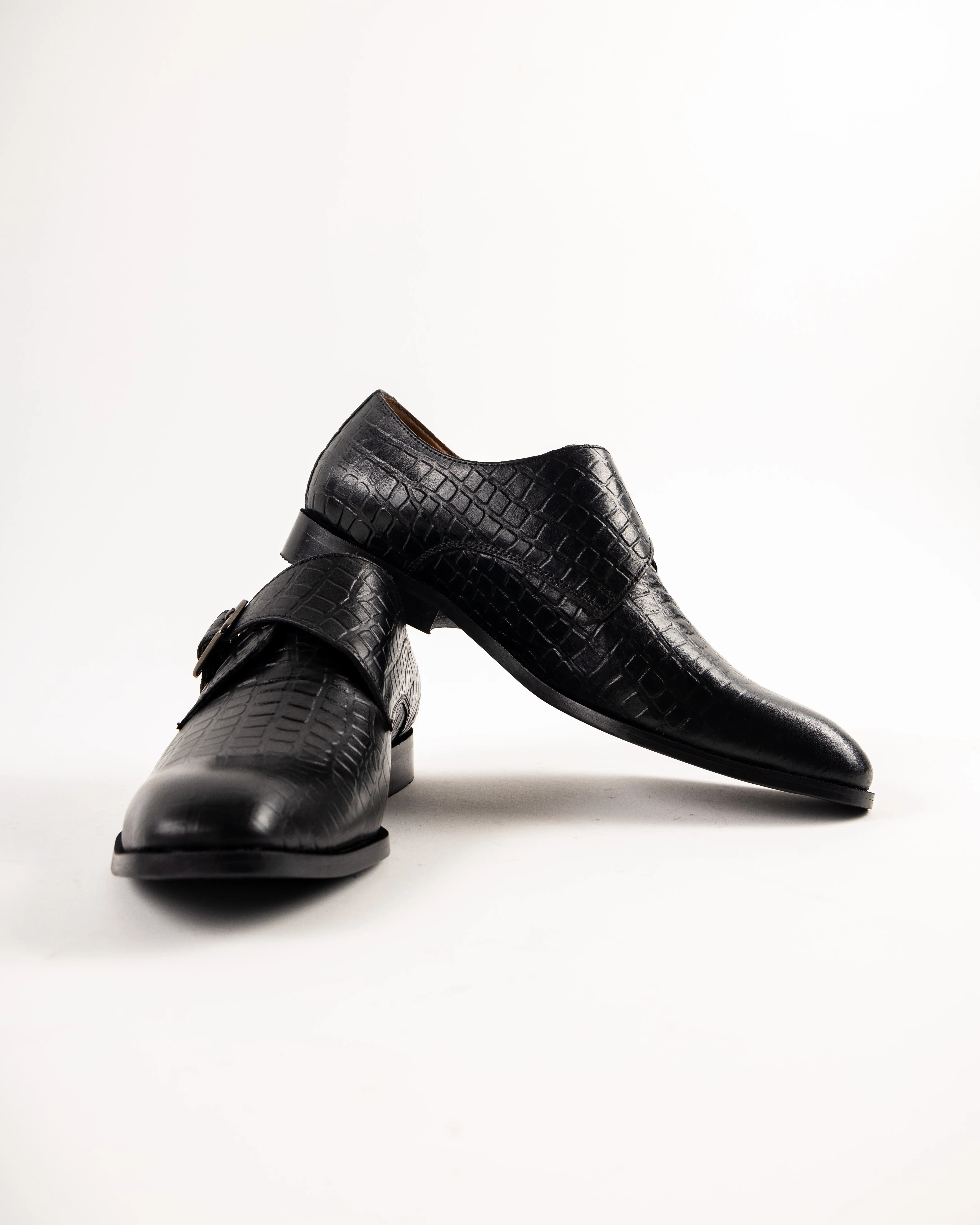 Buckle Monk Black