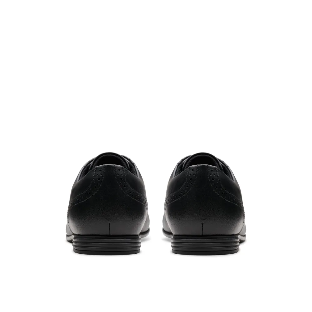 Clarks - FinjaBrogue Y - Black Leather - School Shoes
