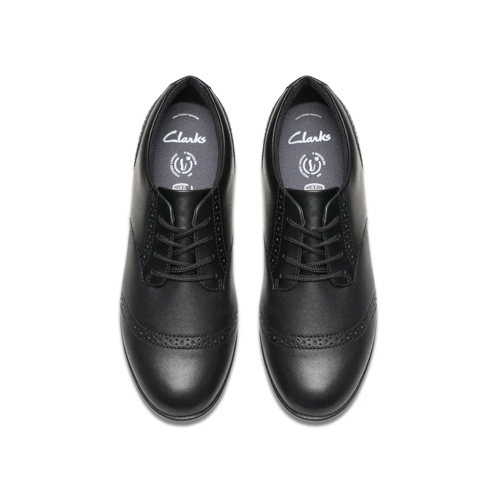 Clarks - FinjaBrogue Y - Black Leather - School Shoes