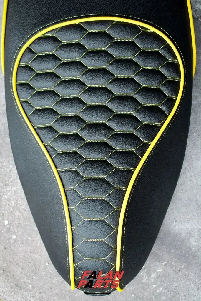 Custom Seat Deluxe Audi RS Yellow | Vespa Sprint/ Primavera 50/125/150cc
