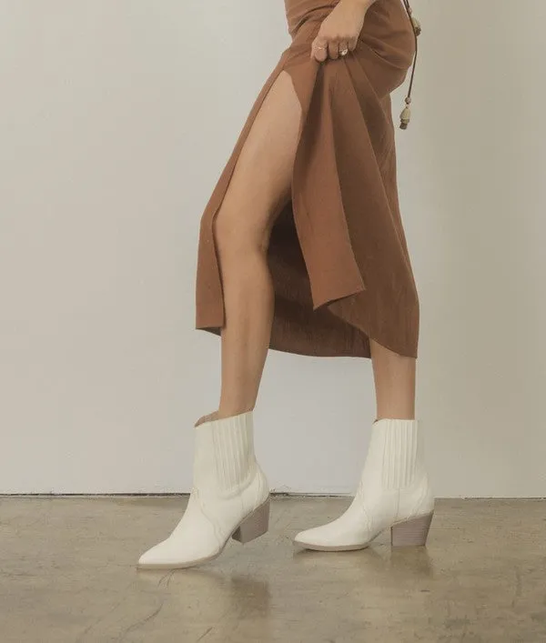 OASIS SOCIETY Dawn - Paneled Western Boots