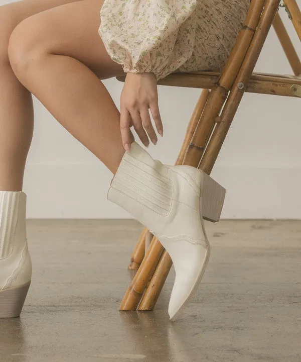 OASIS SOCIETY Dawn - Paneled Western Boots